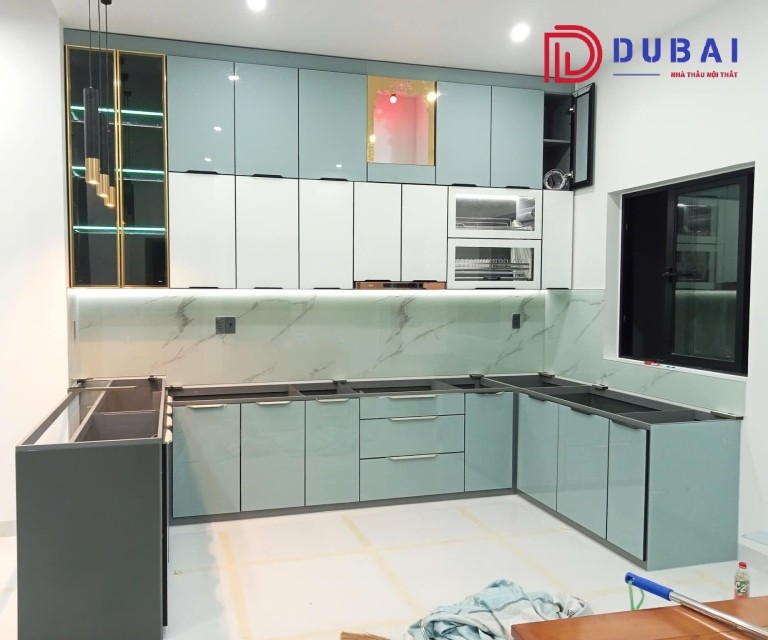 bàn thờ ông táo trên tủ bếp